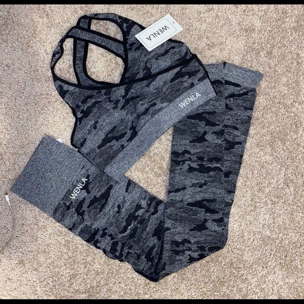 Seamless set